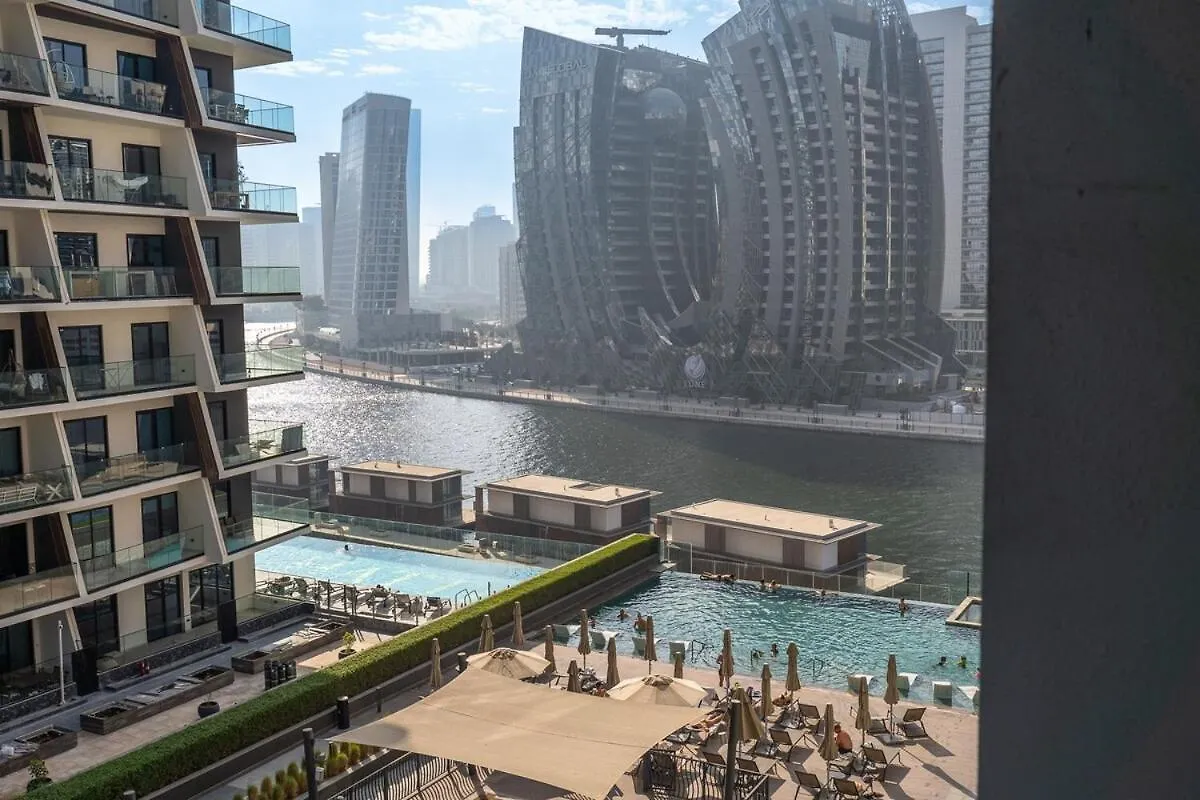 Apartamento Water Front Apartment, Burj Khalifa Views Dubai