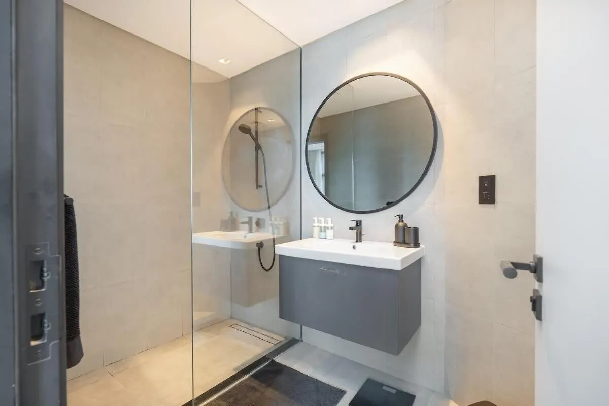 Apartamento Water Front Apartment, Burj Khalifa Views Dubai